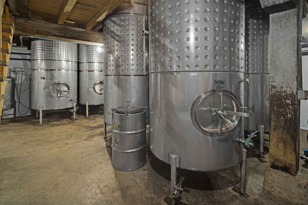 Cayuga Ridge Winery